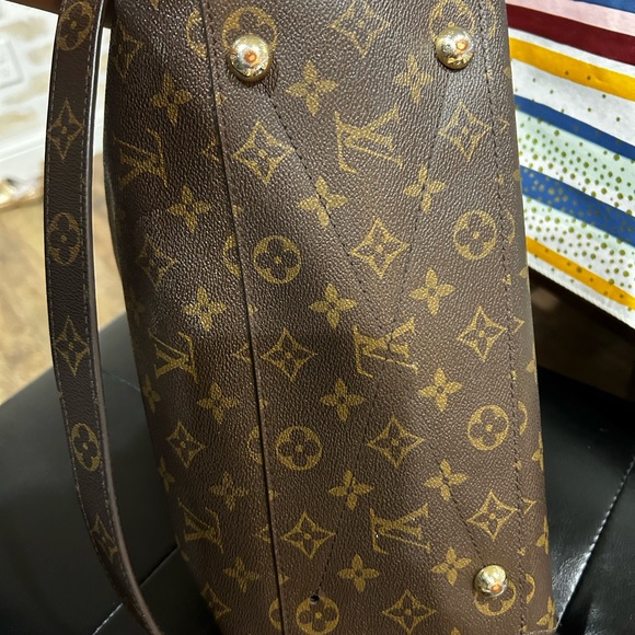 Louis Vuitton Montaige MM - Picture 4 of 8